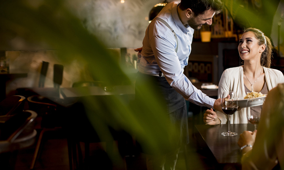 Elegant Neighbourhood Restaurant With Loyal Established Customers For Sale 1