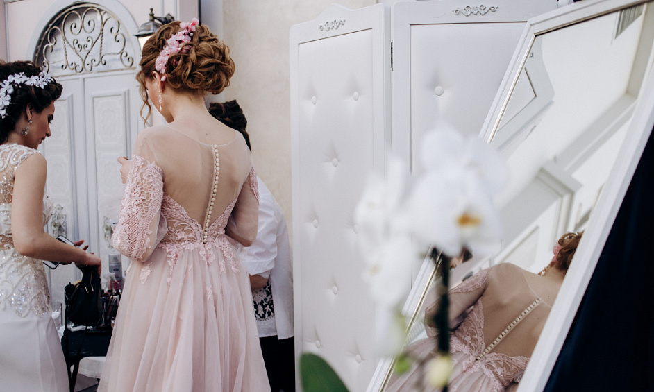 Bridal Boutique Asset Sale - Ready-to-Launch Retail Assets 1