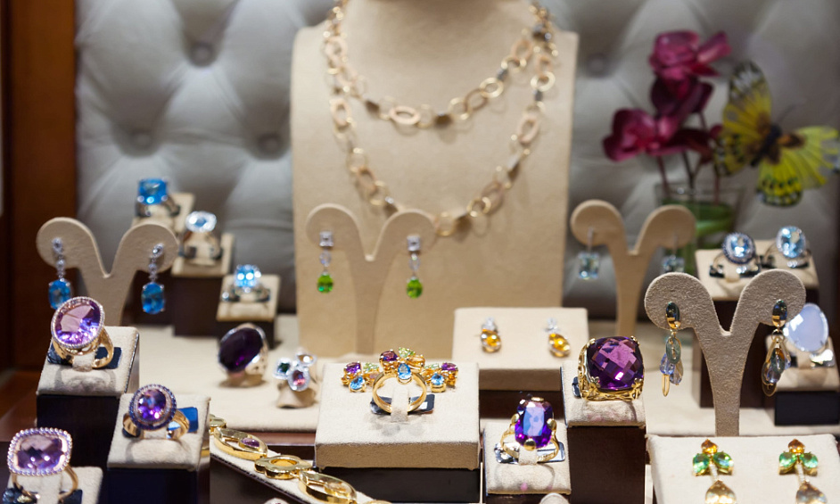Themes Jewelry In Namibia For Sale 1 Themes Jewelry In Namibia For Sale 1