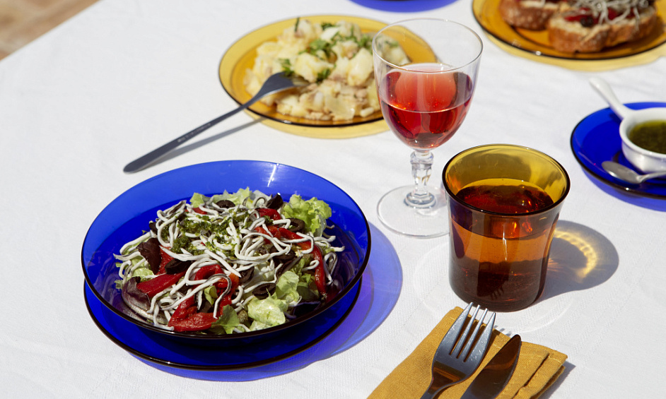 Turnkey Portuguese restaurant opportunity in vibrant dining precent 1